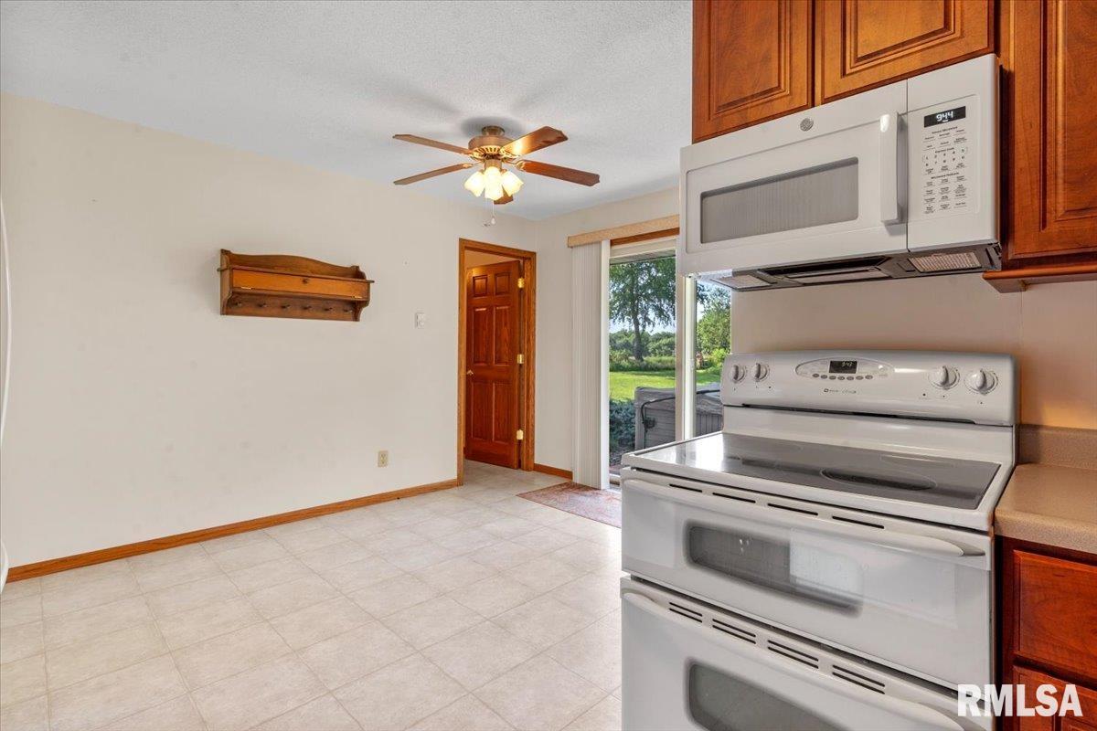 14201 3100N Road Virden, IL 62690 - Photo 12 of 55