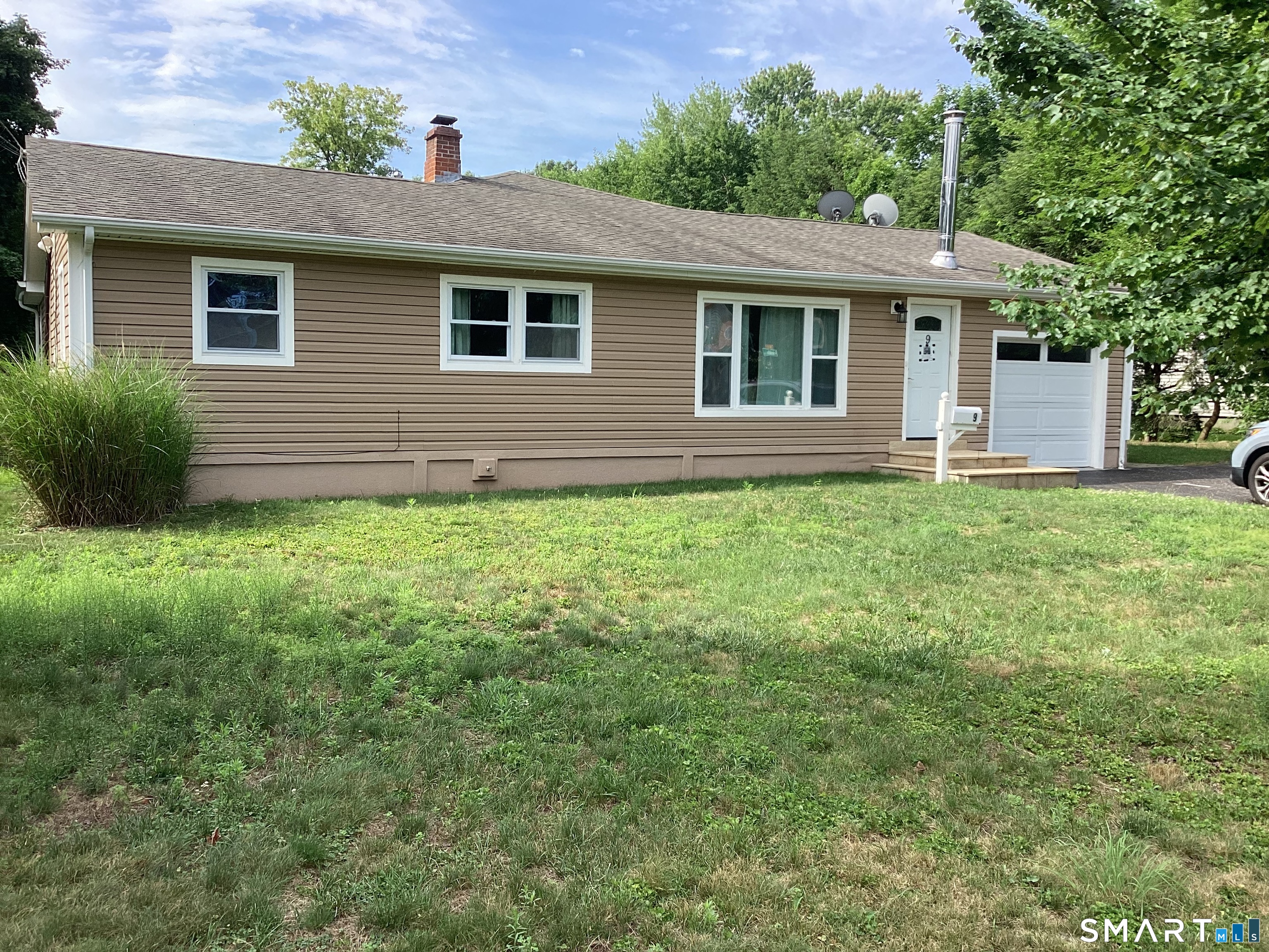 9 Washington Road Windsor, CT 06095 - Photo 3 of 36