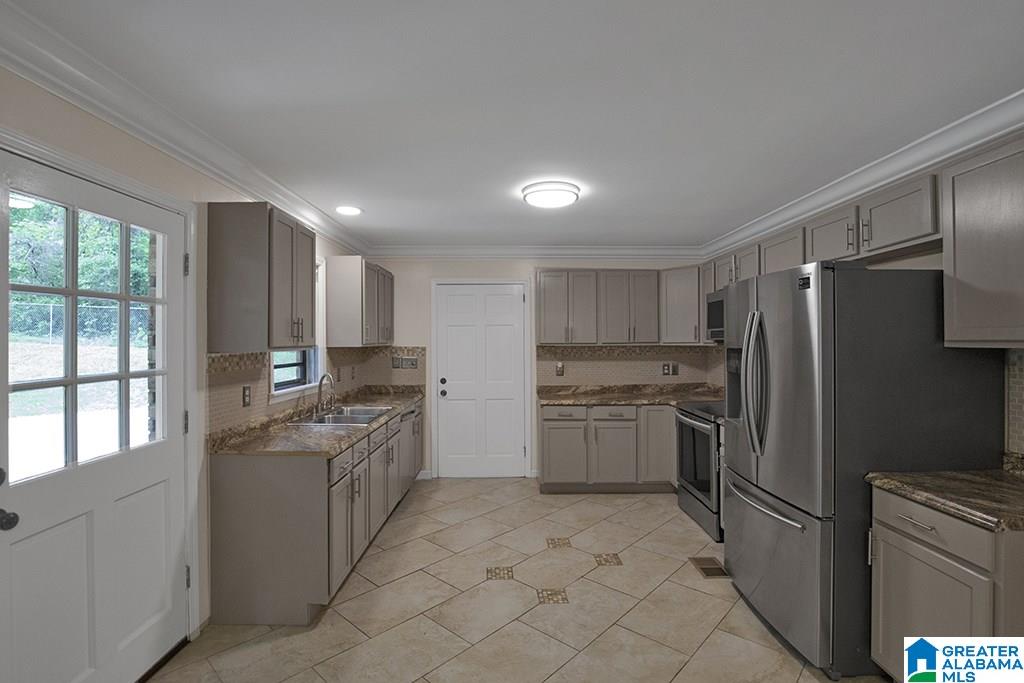 317 North Pine Hill Road Birmingham, AL 35217 - Photo 6 of 35