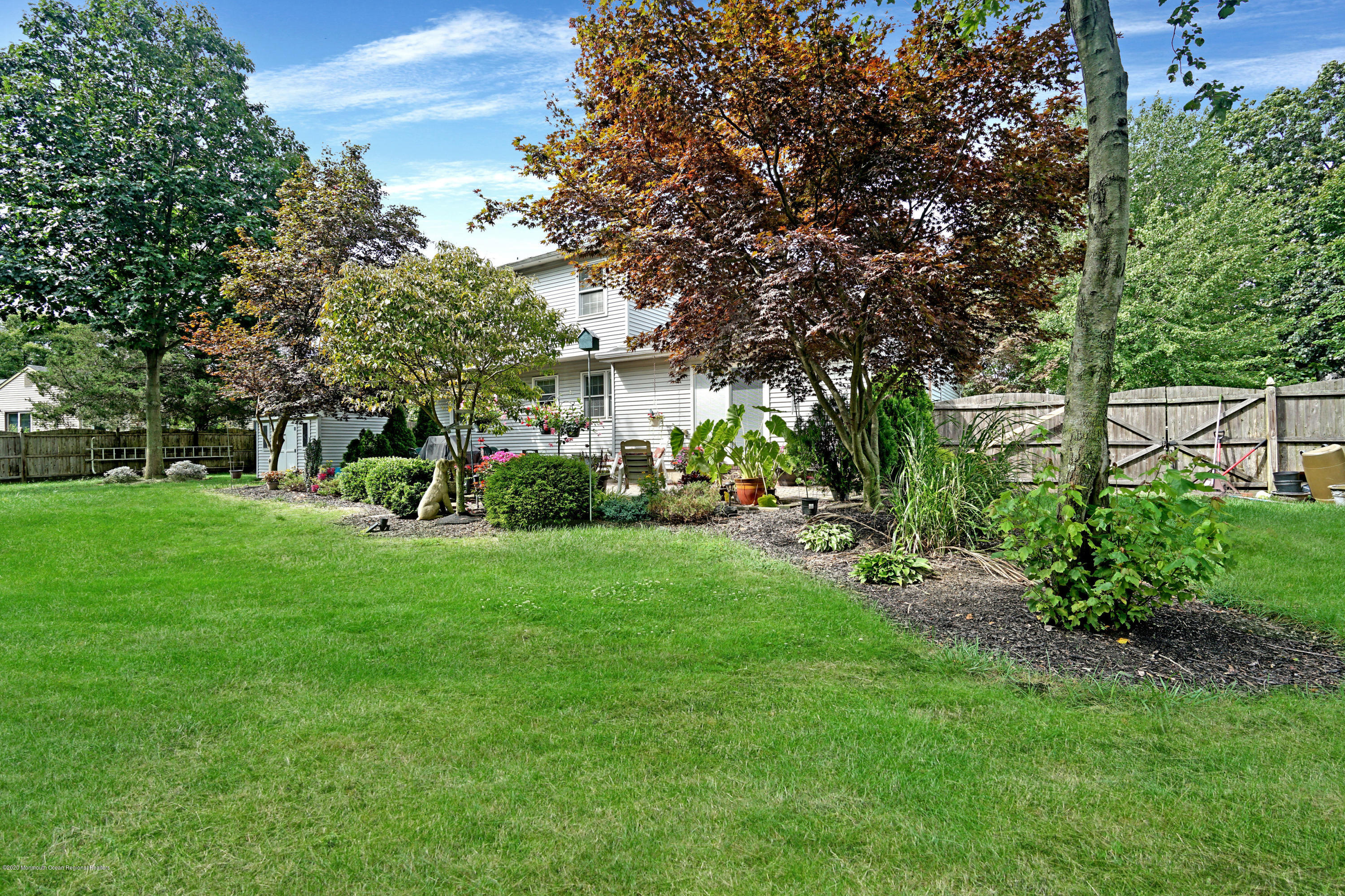 14 Rozlyn Court Eatontown, NJ 07724 - Photo 5 of 29 dsc05864-dsc05868_1
