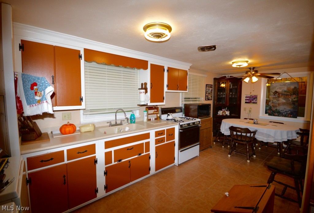 9592 Morgan Road Montville, OH 44064 - Photo 7 of 14 Gallery Image 7