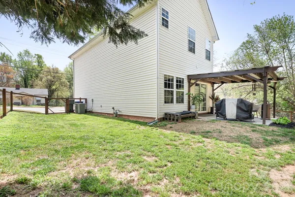 $375,000 | 520 East Iredell Avenue, Mooresville, NC 28115