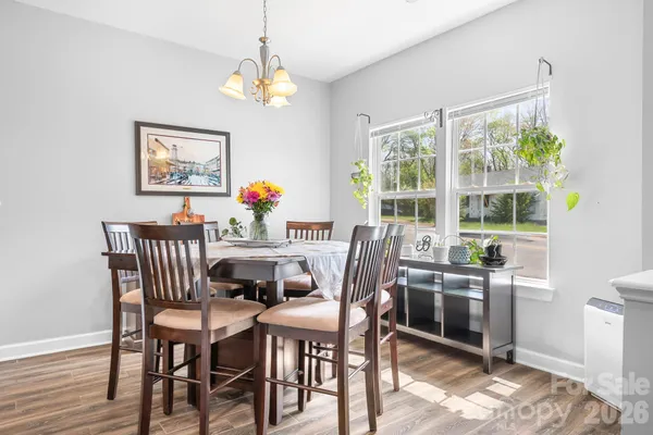 $375,000 | 520 East Iredell Avenue, Mooresville, NC 28115