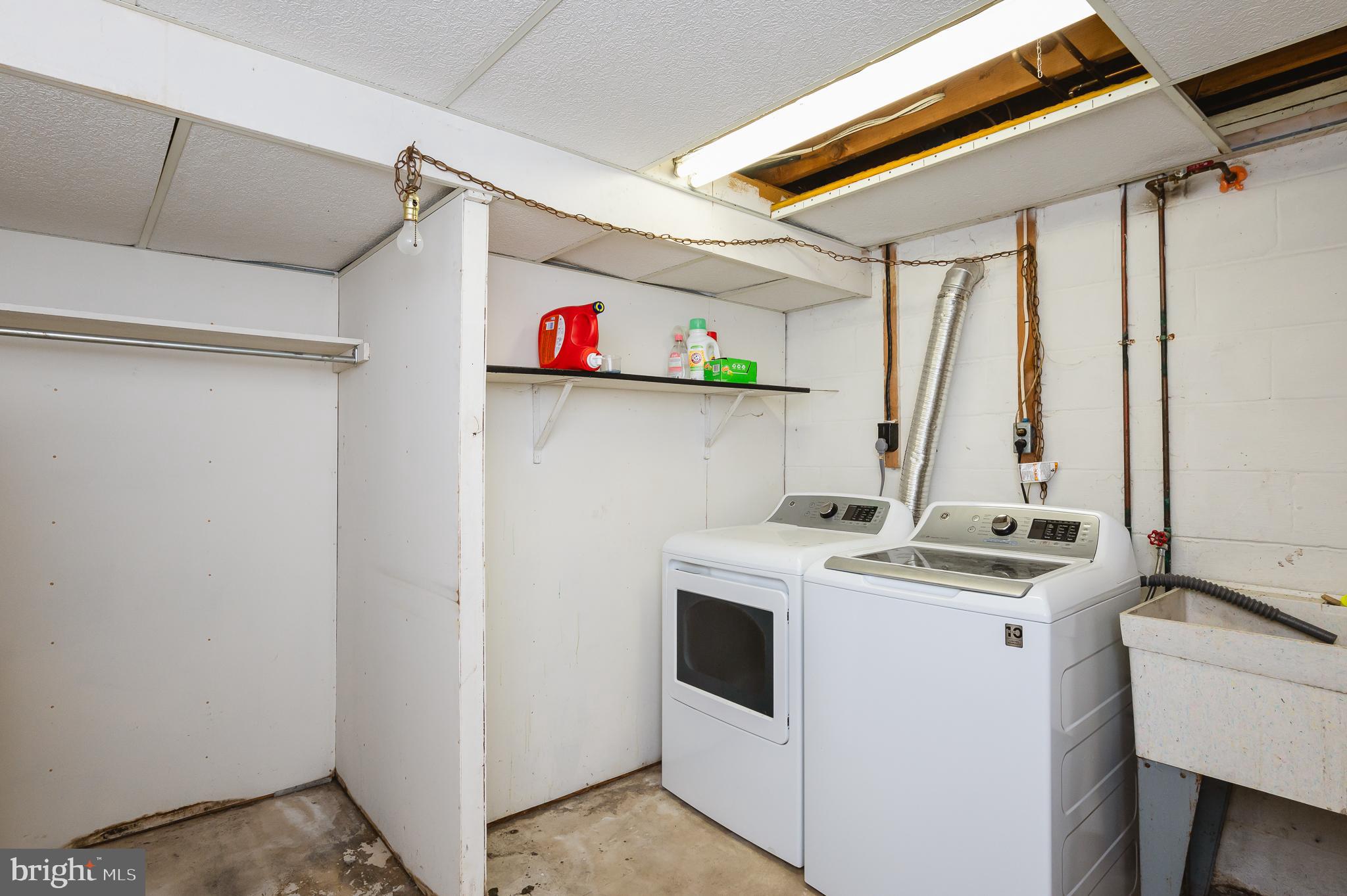 9215 Cornflower Road Nottingham, MD 21236 - Photo 35 of 44 Laundry Room