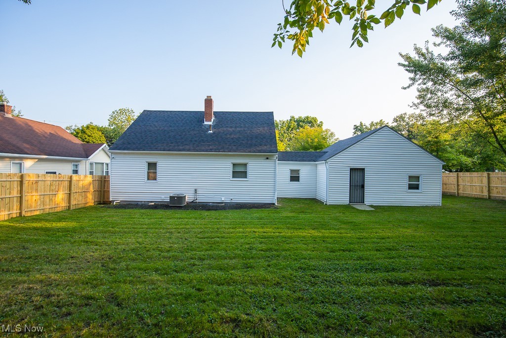 1123 Belleflower Road Akron, OH 44307 - Photo 4 of 29 Gallery Image 4