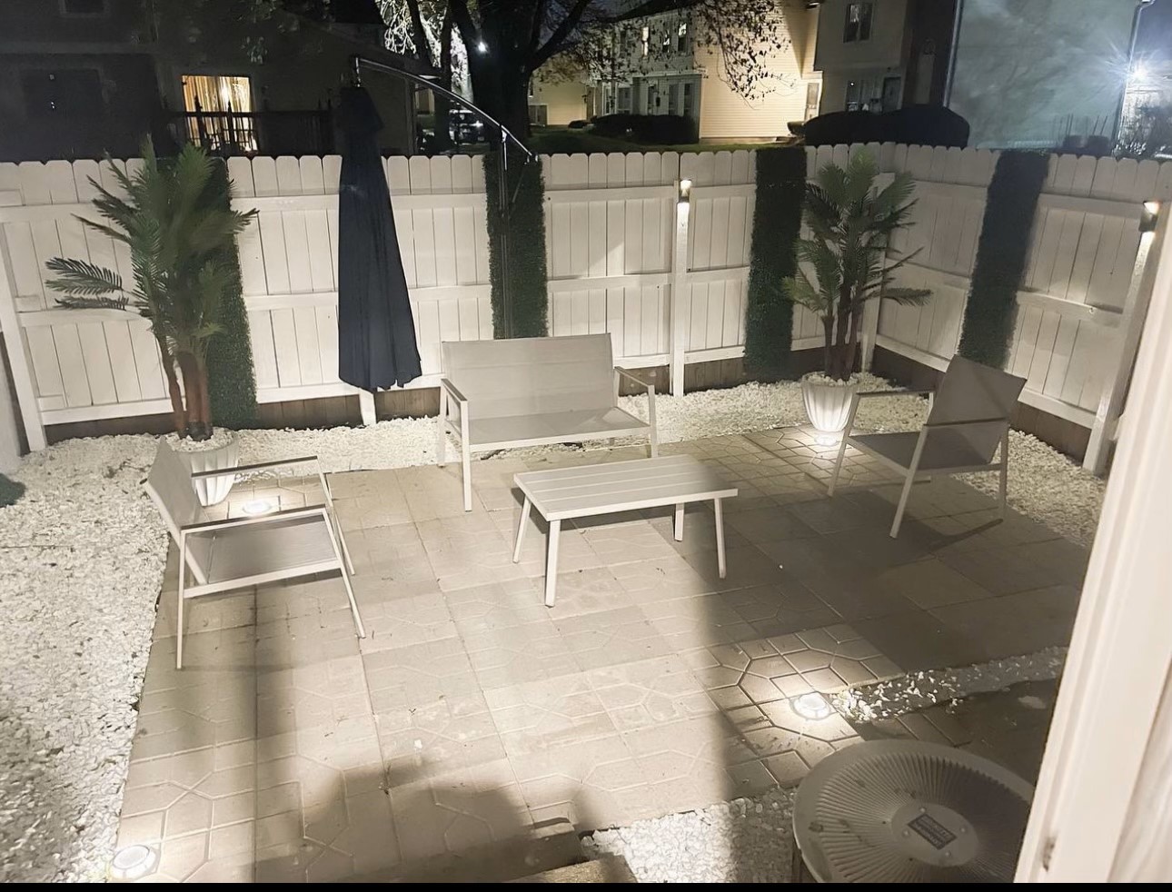 166 Williamsburg Road Country Club Hills, IL 60478 - Photo 15 of 15 a room with furniture and a painting on the wall