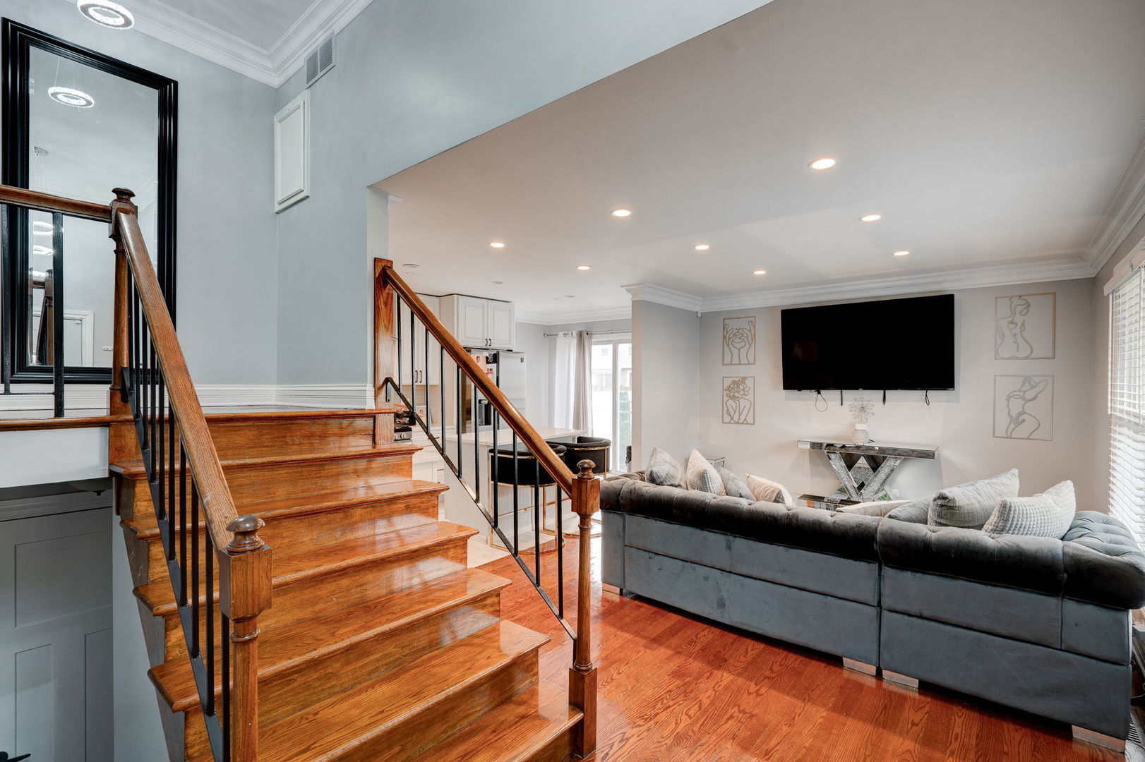 166 Williamsburg Road Country Club Hills, IL 60478 - Photo 6 of 15 a living room with furniture and a flat screen tv