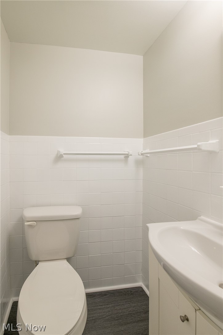 486 Harris Road Cleveland, OH 44143 - Photo 17 of 23 Gallery Image 17