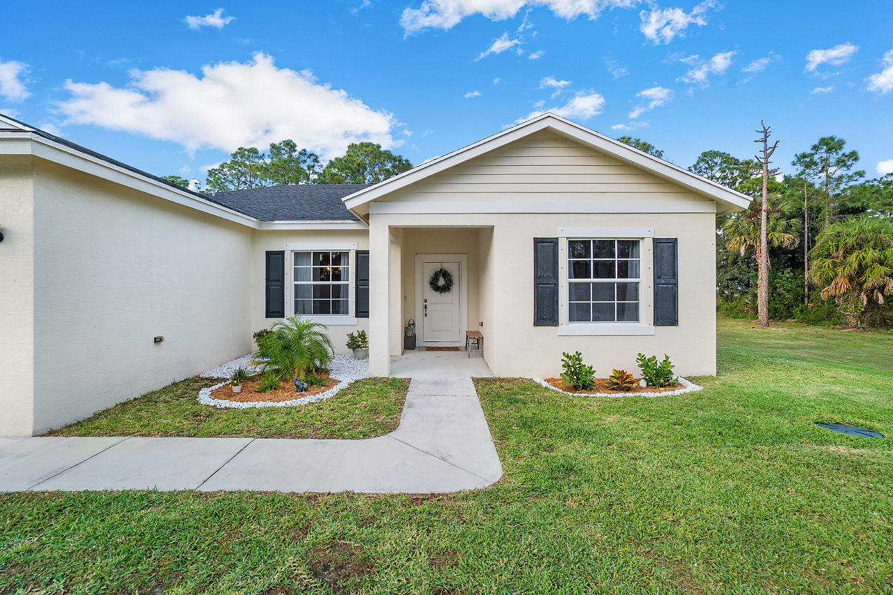 17431 88th Road North Loxahatchee, FL 33470 - Photo 3 of 29 004-1743188thRdN-Loxahatchee-FL-small