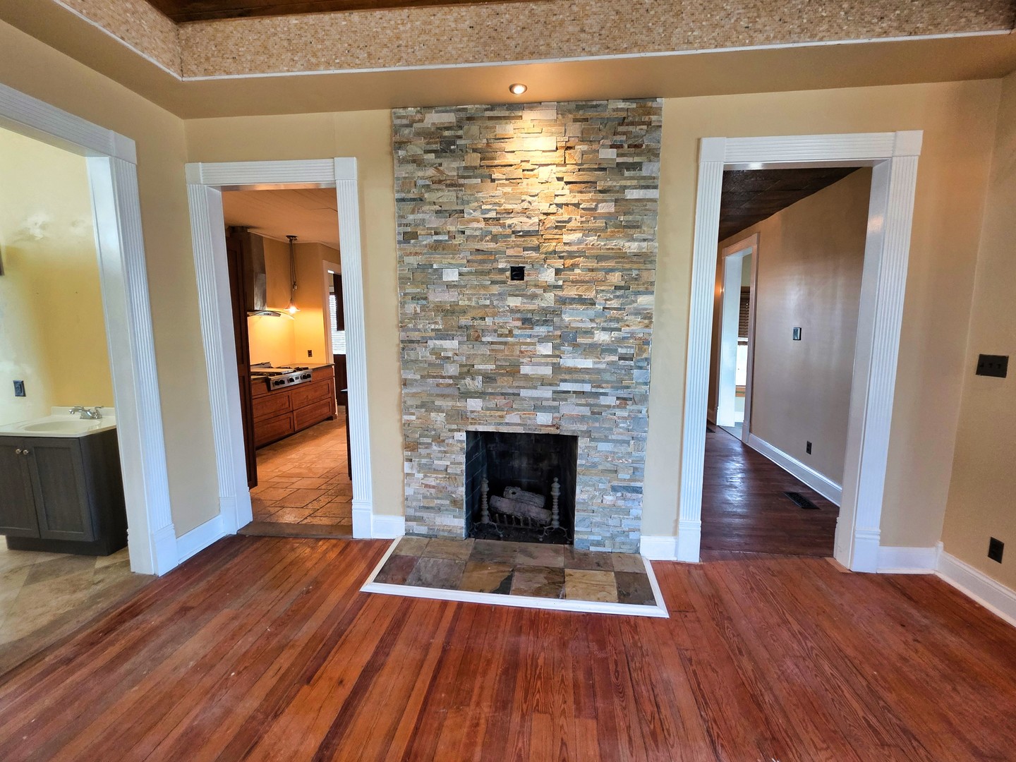 102 West 3rd Street Flora, IL 62839 - Photo 18 of 100