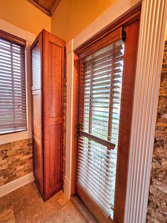 $156,000 | 102 West 3rd Street, Flora, IL 62839