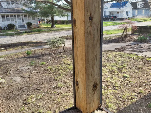 $156,000 | 102 West 3rd Street, Flora, IL 62839