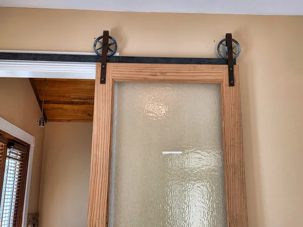 $156,000 | 102 West 3rd Street, Flora, IL 62839