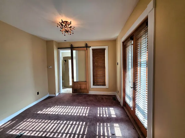 $156,000 | 102 West 3rd Street, Flora, IL 62839