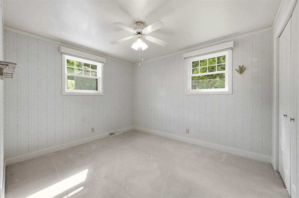415 Overbrook Road Valencia, PA 16059 - Photo 17 of 44 Bedroom 2