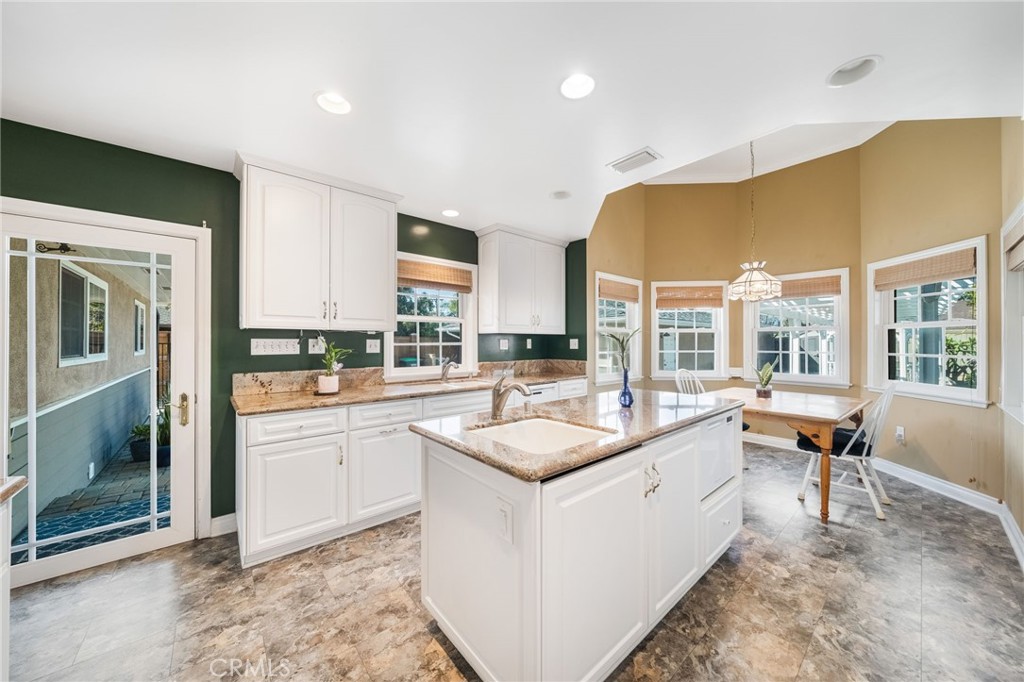 178 North Monterey Road Orange, CA 92866 - Photo 16 of 52