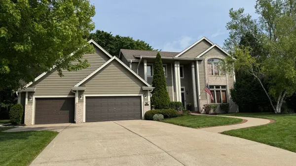 $997,000 | 14220 West North Oak Boulevard, New Berlin, WI 53151