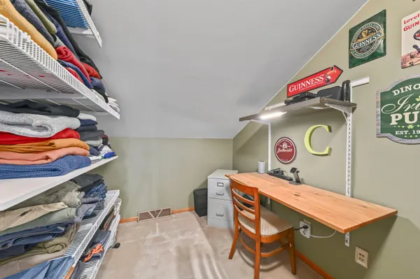 $949,900 | 14220 West North Oak Boulevard, New Berlin, WI 53151