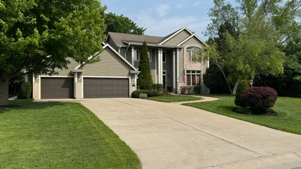 $949,900 | 14220 West North Oak Boulevard, New Berlin, WI 53151