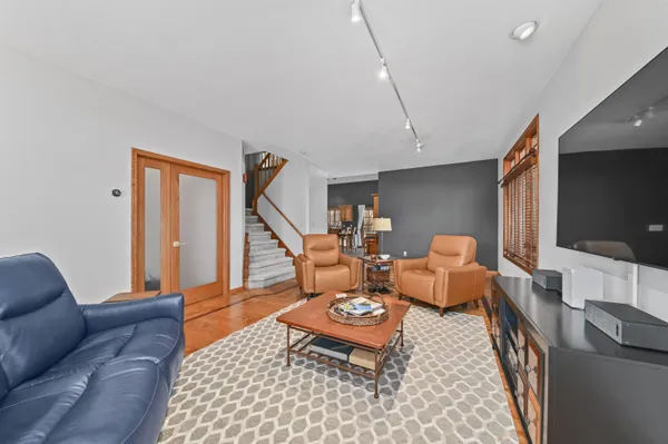 $949,900 | 14220 West North Oak Boulevard, New Berlin, WI 53151
