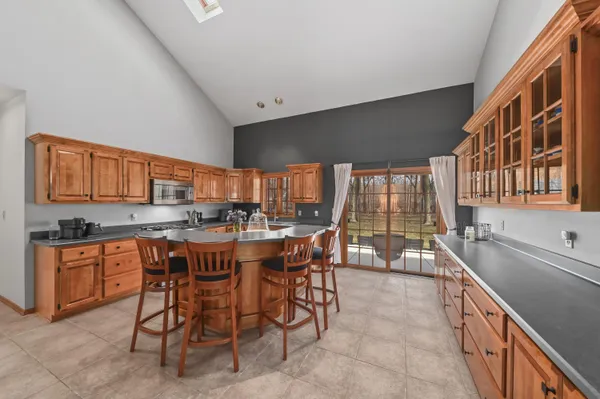$949,900 | 14220 West North Oak Boulevard, New Berlin, WI 53151
