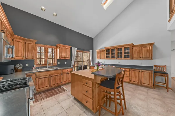 $949,900 | 14220 West North Oak Boulevard, New Berlin, WI 53151