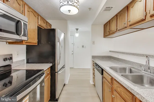 $275,000 | 13107 Briarcliff Terrace, Unit 2204, Germantown, MD 20874