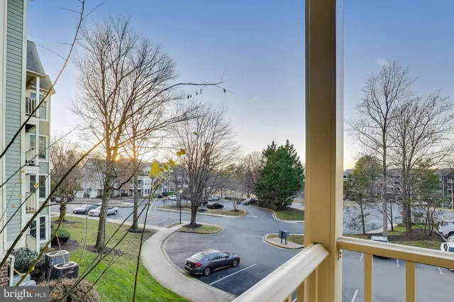 $275,000 | 13107 Briarcliff Terrace, Unit 2204, Germantown, MD 20874
