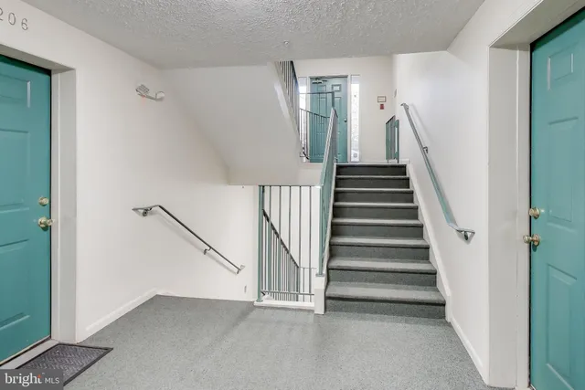 $275,000 | 13107 Briarcliff Terrace, Unit 2204, Germantown, MD 20874