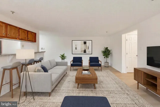 $279,900 | 13107 Briarcliff Terrace, Unit 2204, Germantown, MD 20874