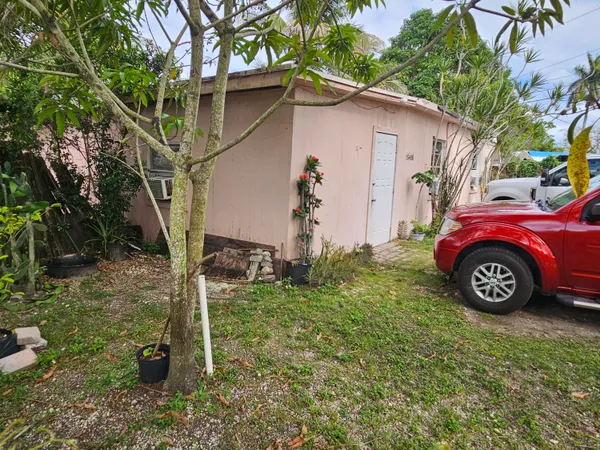 $385,000 | 15498 Hayes Lane, Homestead, FL 33033