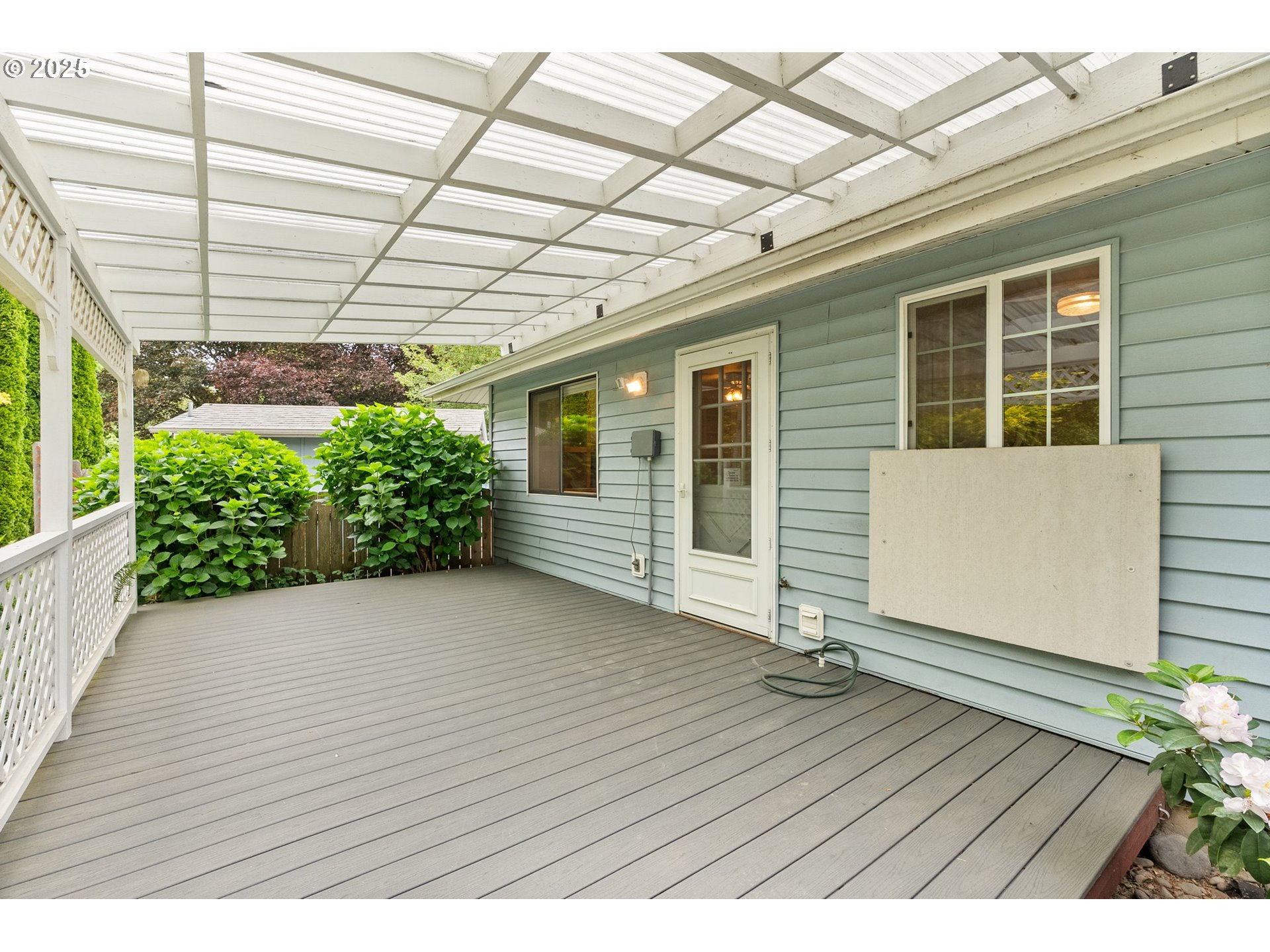 420 Mar Loop Eugene, OR 97401 - Photo 33 of 42 Porch