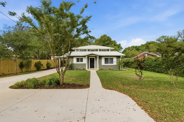 $439,000 | 120 Alabama Avenue Northwest, Fort Walton Beach, FL 32548