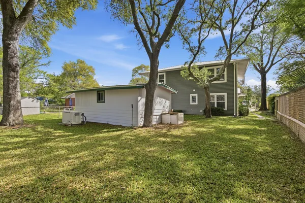 $439,000 | 120 Alabama Avenue Northwest, Fort Walton Beach, FL 32548