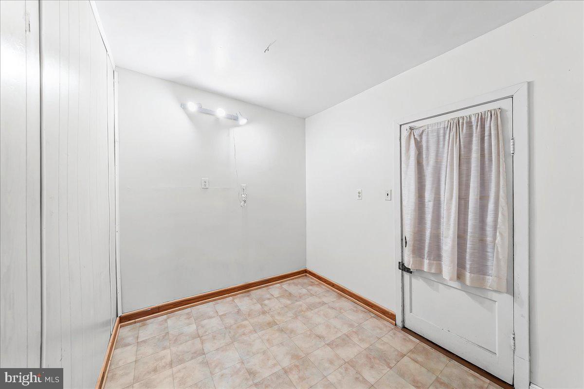 3907 Bethel Road Upper Chichester, PA 19061 - Photo 15 of 37 1st Floor Primary Closet