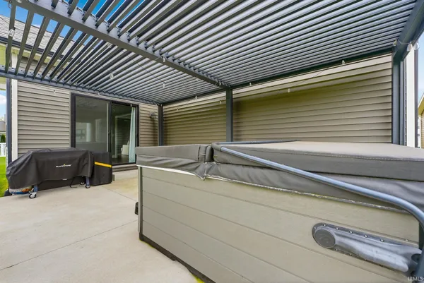 $600,000 | 922 Skillet Avenue, Huntertown, IN 46748