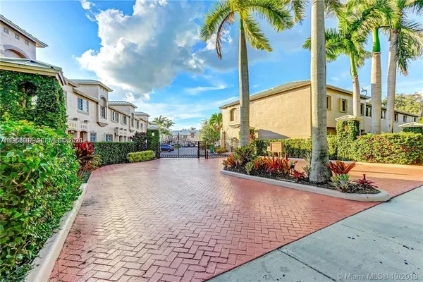 $469,000 | 15800 Southwest 92nd Avenue, Unit 11B, Palmetto Bay, FL 33157