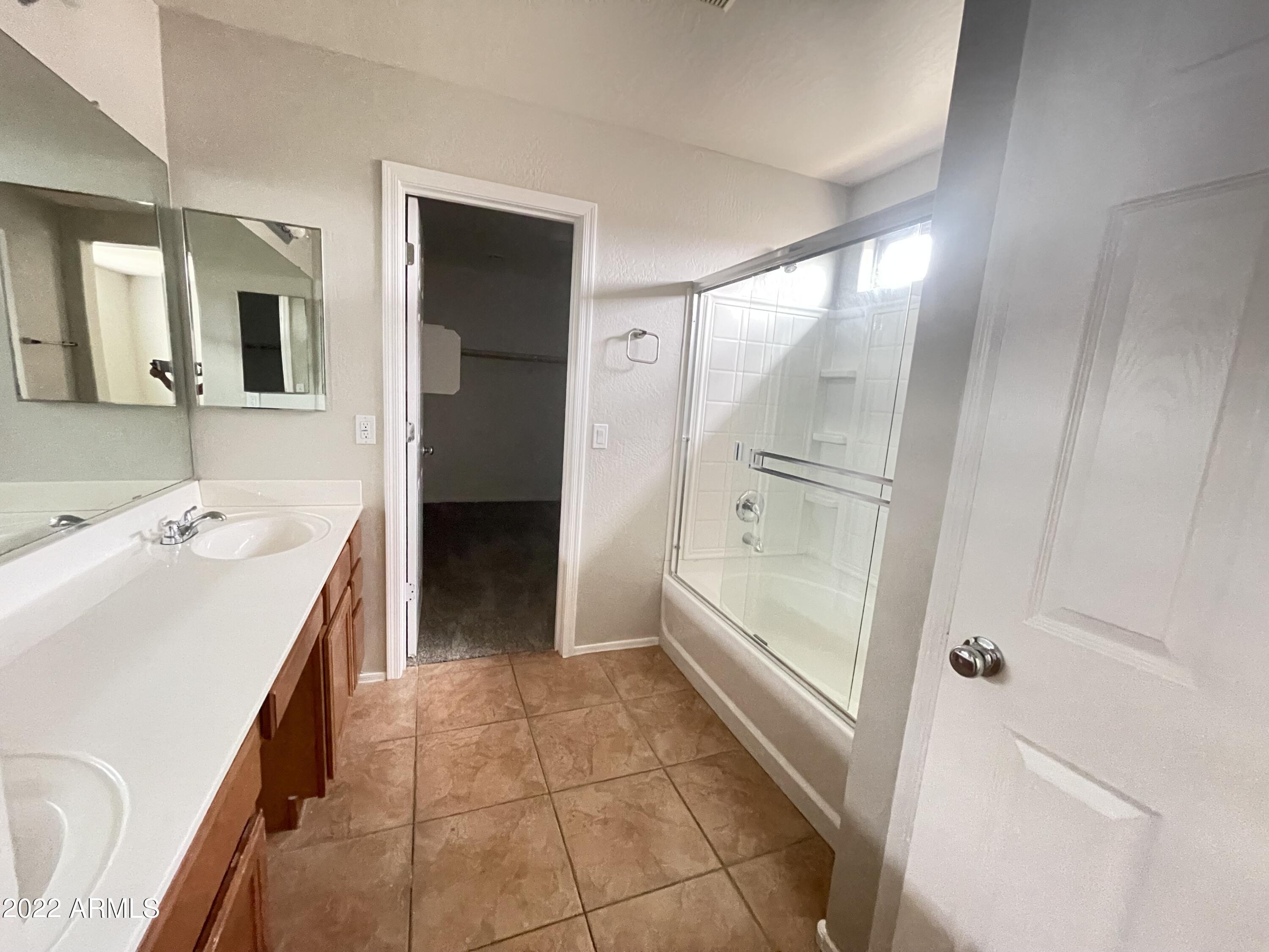 4489 East Del Rio Street Gilbert, AZ 85295 - Photo 17 of 21 IMG_9013