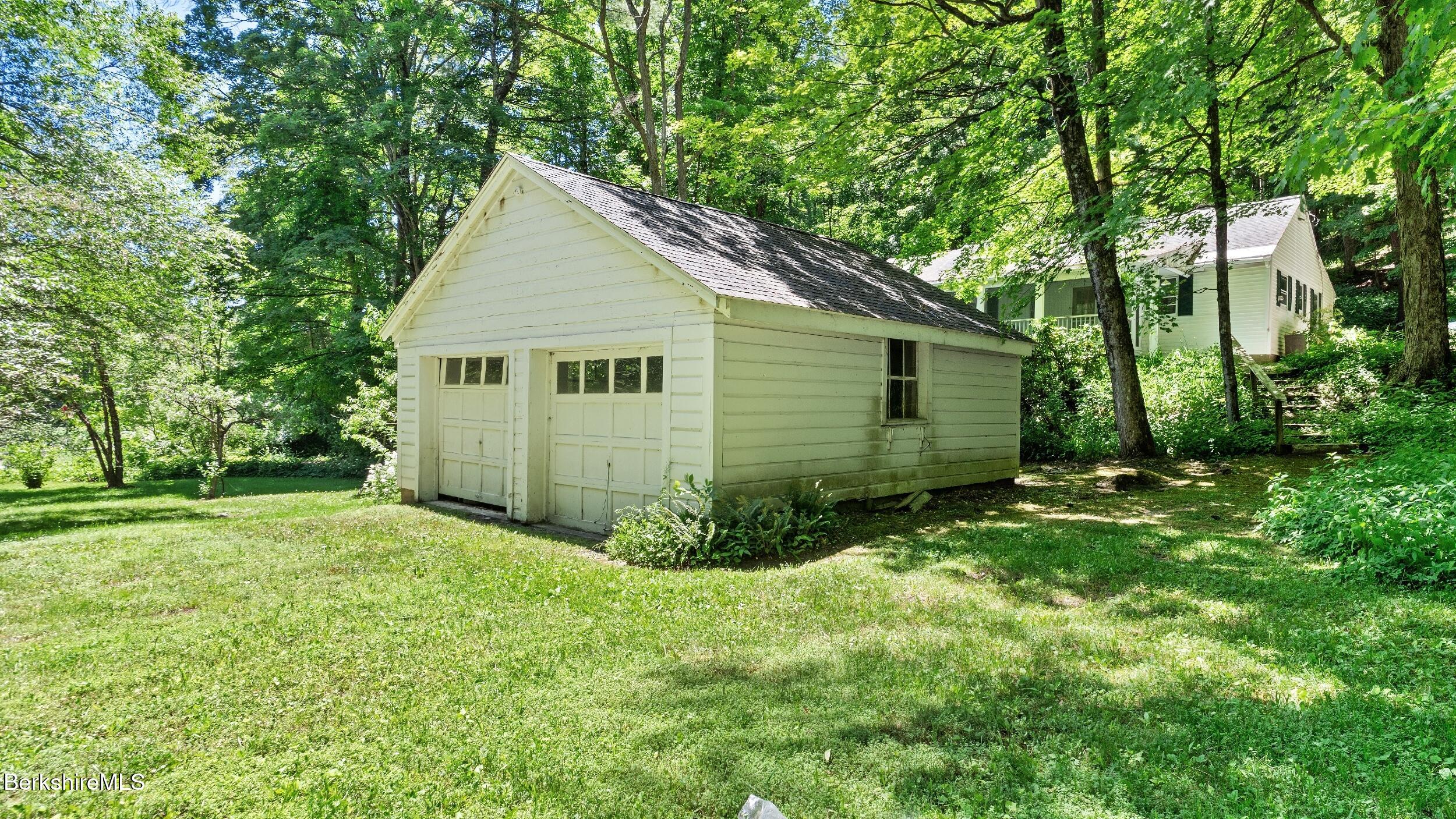 1 Pixley Hill Road Stockbridge, MA 01236 - Photo 27 of 27 Detached garage
