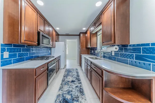 $420,000 | 2422 Greenwood Drive, Grand Prairie, TX 75050