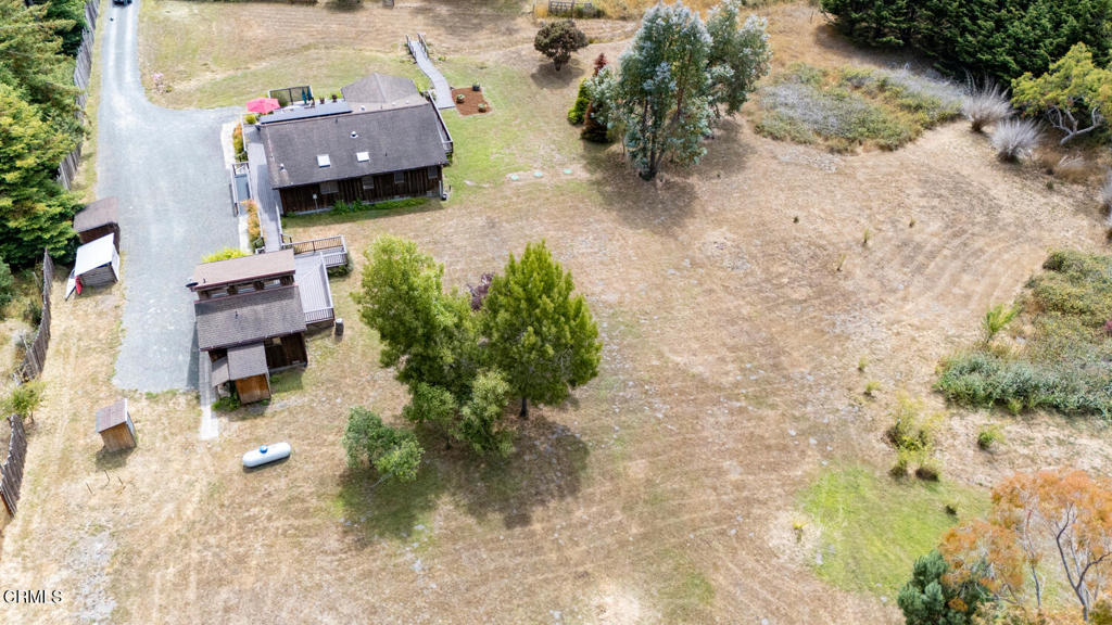 30470 Pudding Creek Road Fort Bragg, CA 95437 - Photo 3 of 34 a picture of a yard