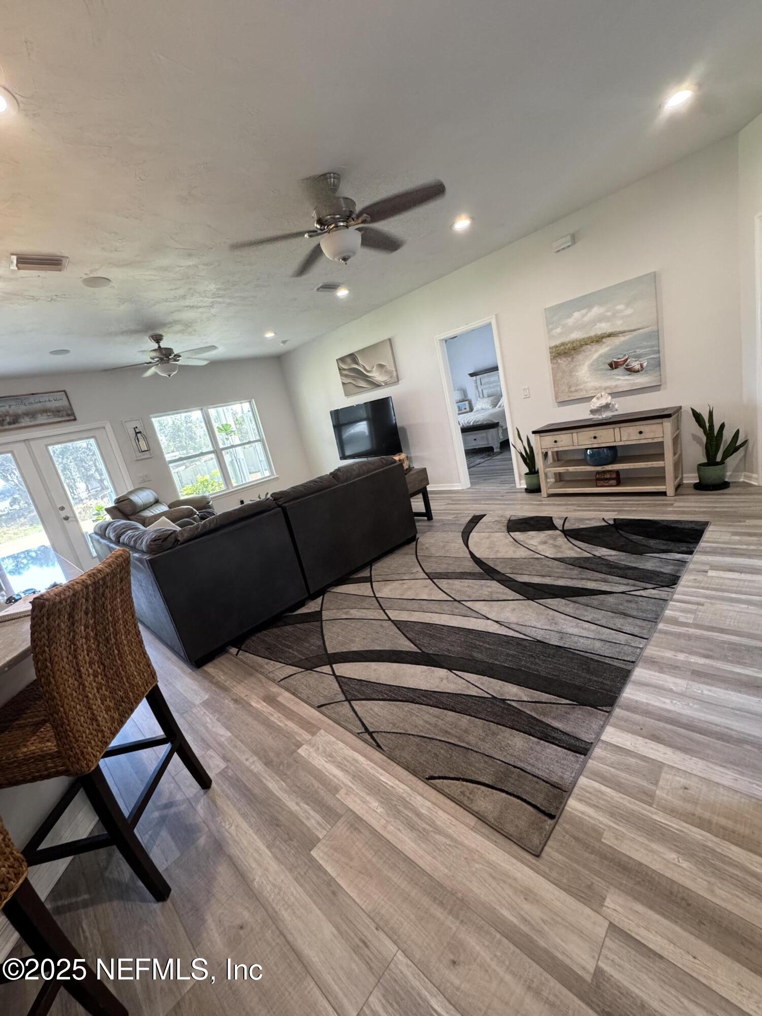 240 Ashley Street Hawthorne, FL 32640 - Photo 18 of 39 Living Room