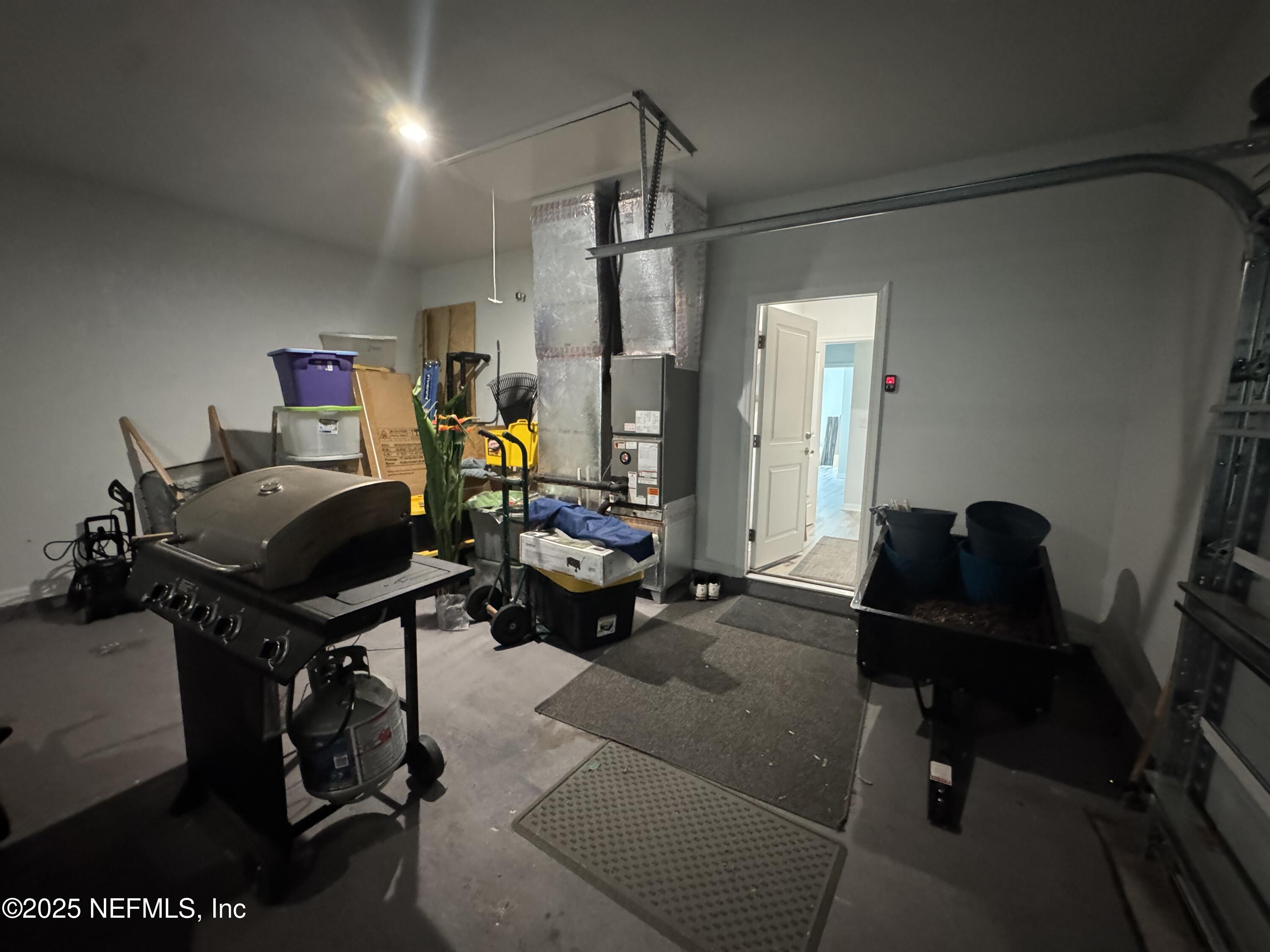 240 Ashley Street Hawthorne, FL 32640 - Photo 27 of 39 Garage