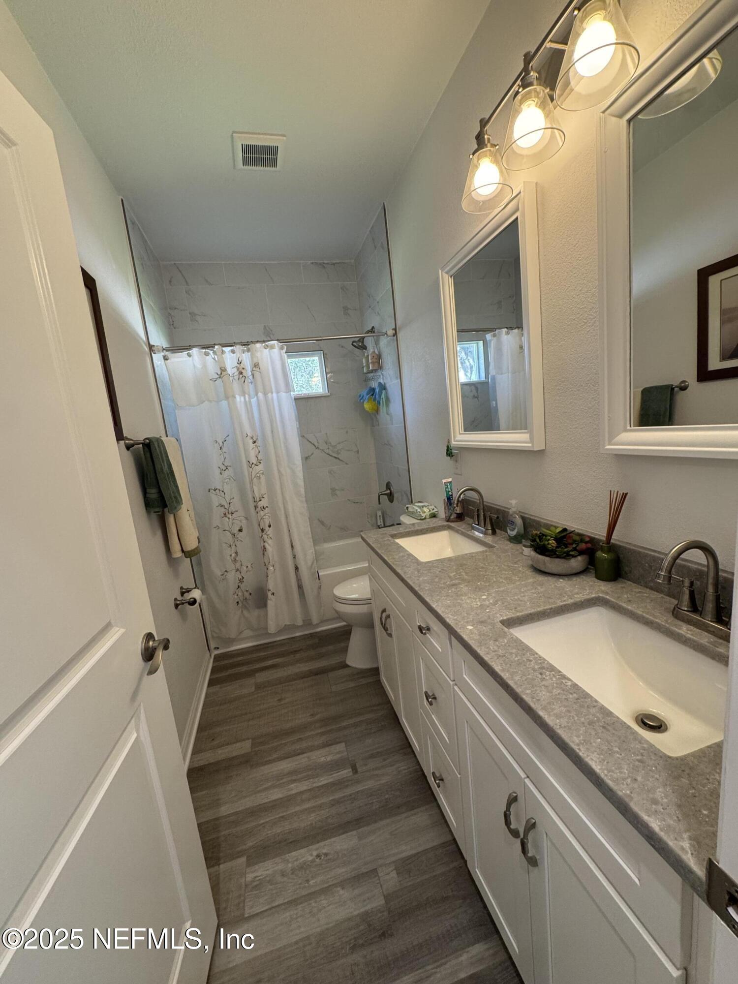 240 Ashley Street Hawthorne, FL 32640 - Photo 29 of 39 2nd Full Bath