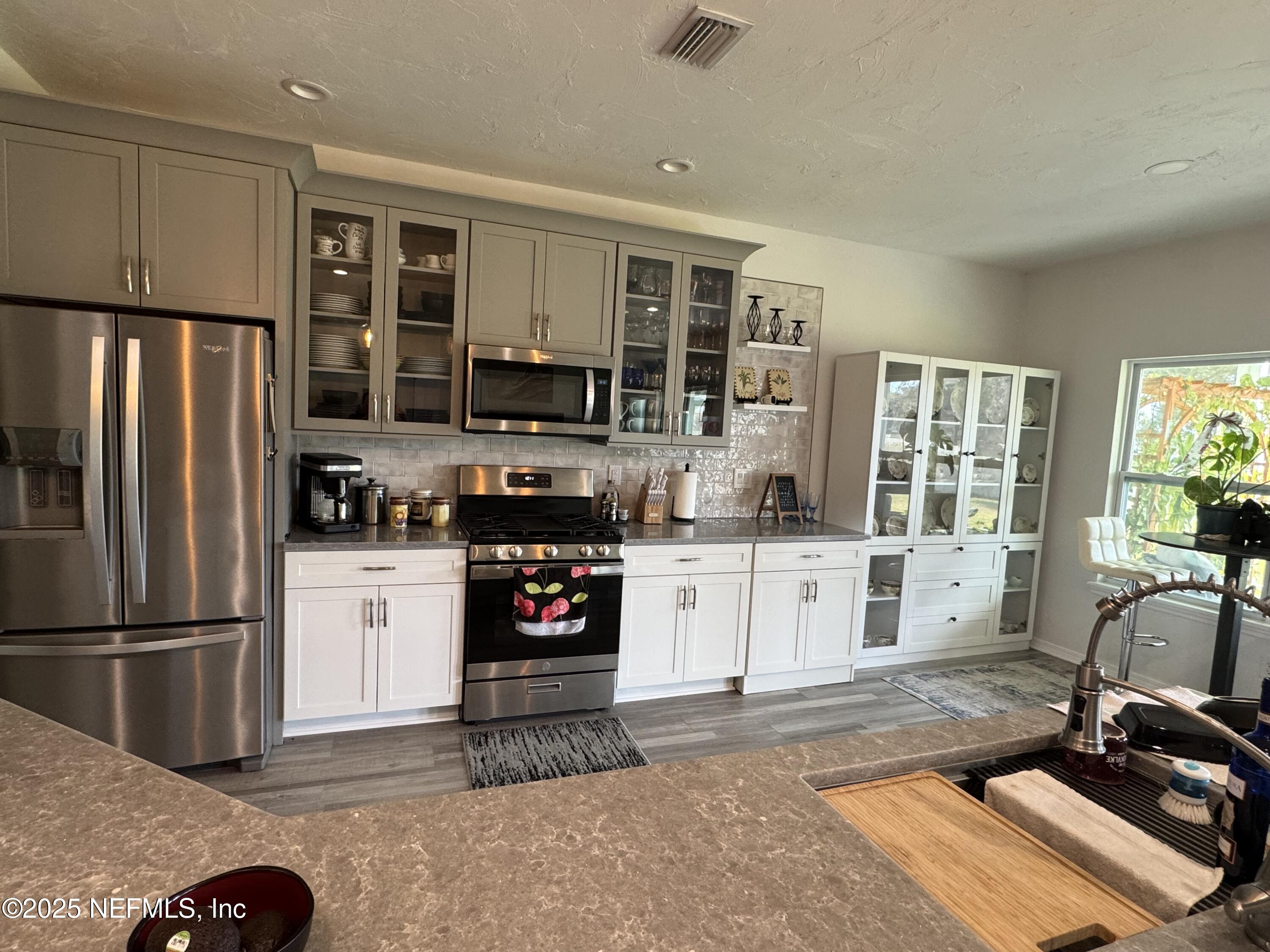 240 Ashley Street Hawthorne, FL 32640 - Photo 36 of 39 Large Kitchen