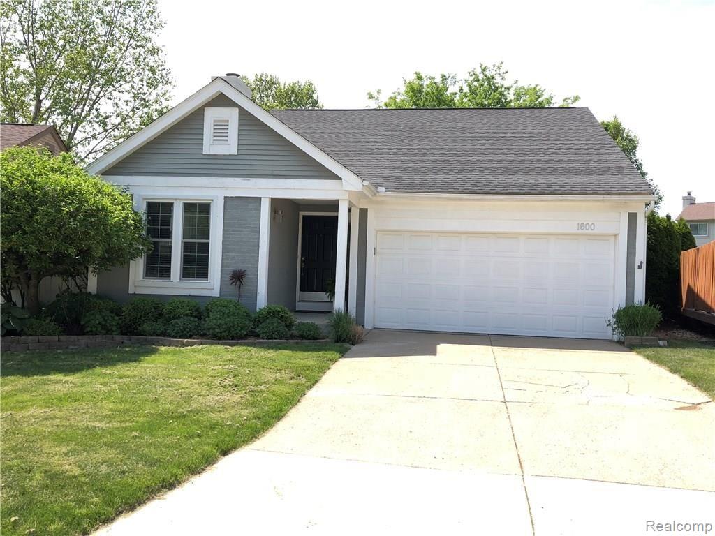 1600 Colony Drive Rochester Hills, MI 48307 - Photo 1 of 34