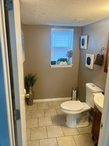 2112 Edgewood Road Waukegan, IL 60087 - Photo 7 of 10 Gallery Image 7