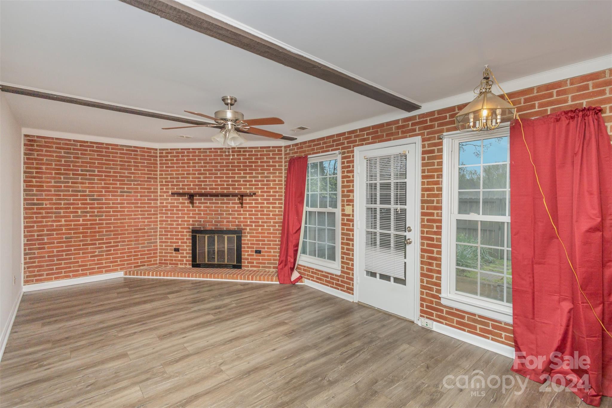 8302 Knights Bridge Road Charlotte, NC 28210 - Photo 4 of 29 Gallery Image 4