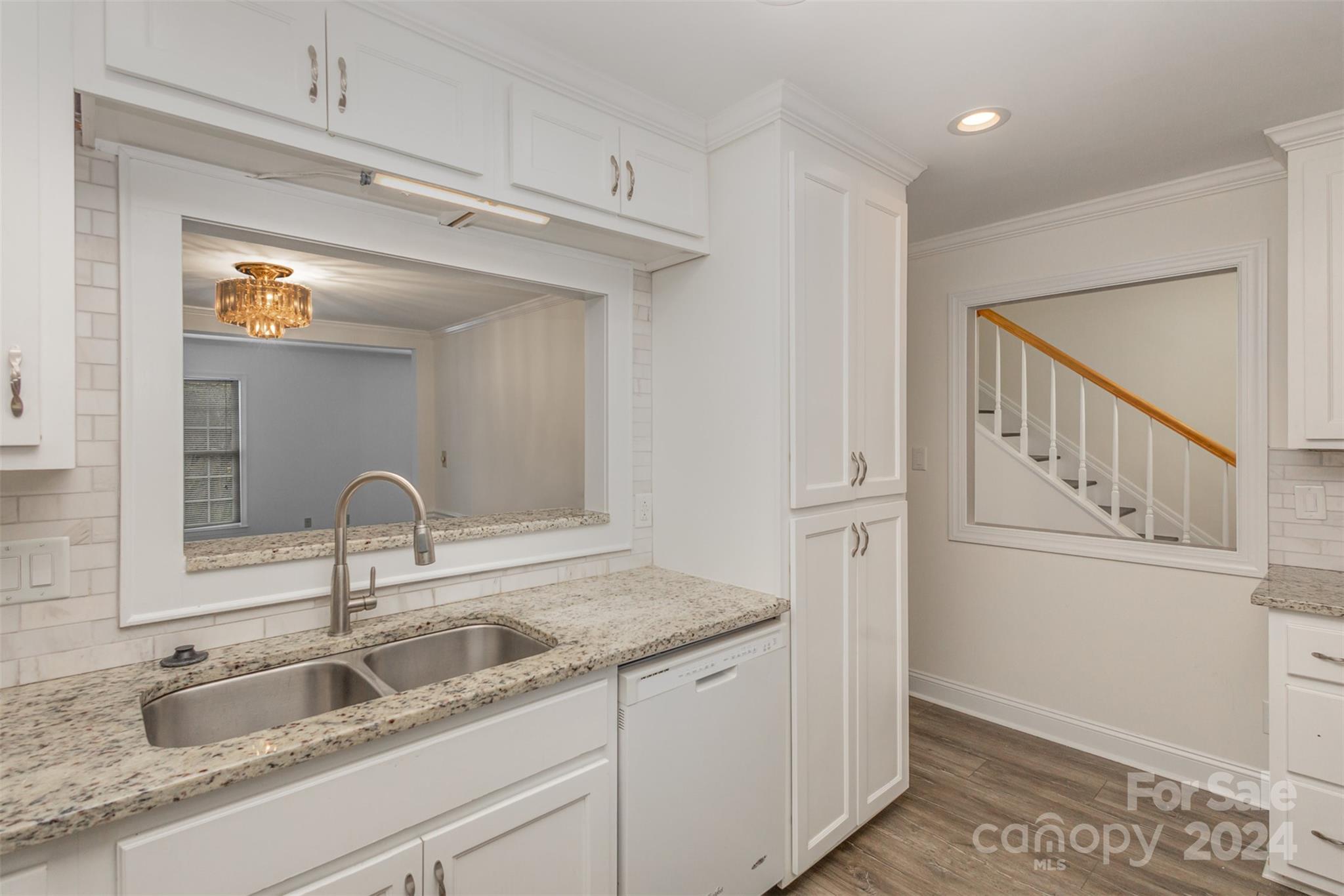 8302 Knights Bridge Road Charlotte, NC 28210 - Photo 8 of 29 Gallery Image 8