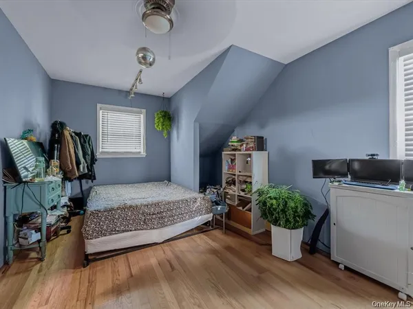 $879,999 | 206 Hunnewell Avenue, Elmont, NY 11003